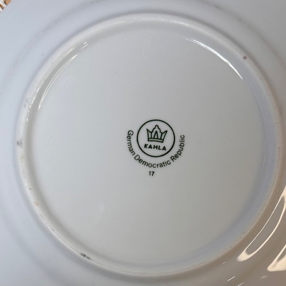 Vintage Kahla Floral Saucer Plate | GDR East Germany | Scalloped Gold Rim - Picture 5 of 5